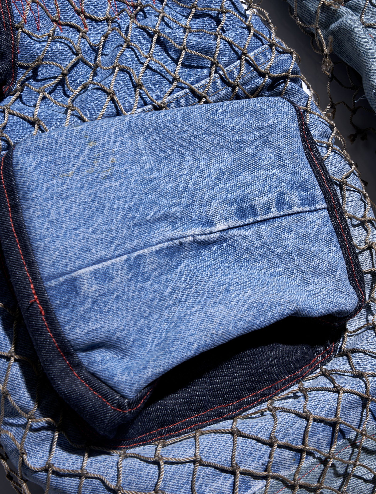 RECONSTRUCTED PUFFER DENIM