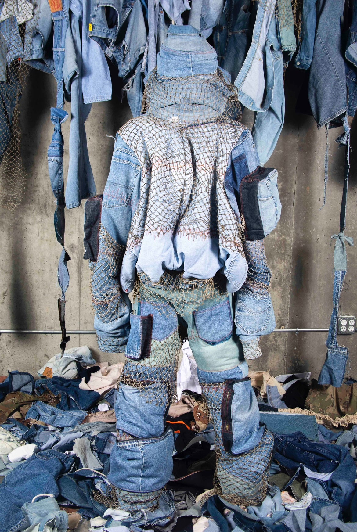 RECONSTRUCTED PUFFER DENIM